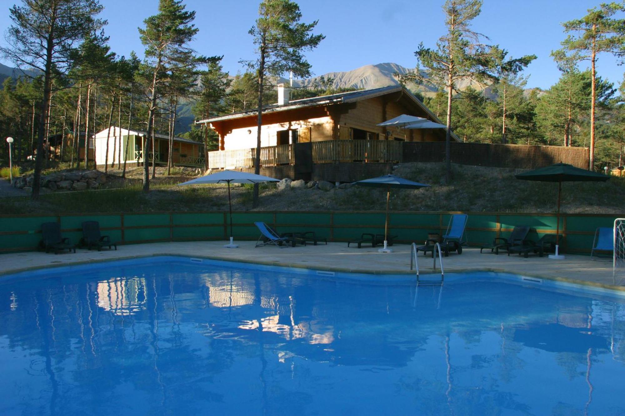 מלון ברסלונט Parc Residentiel De Loisir : Le Loup Blanc Du Riou מראה חיצוני תמונה