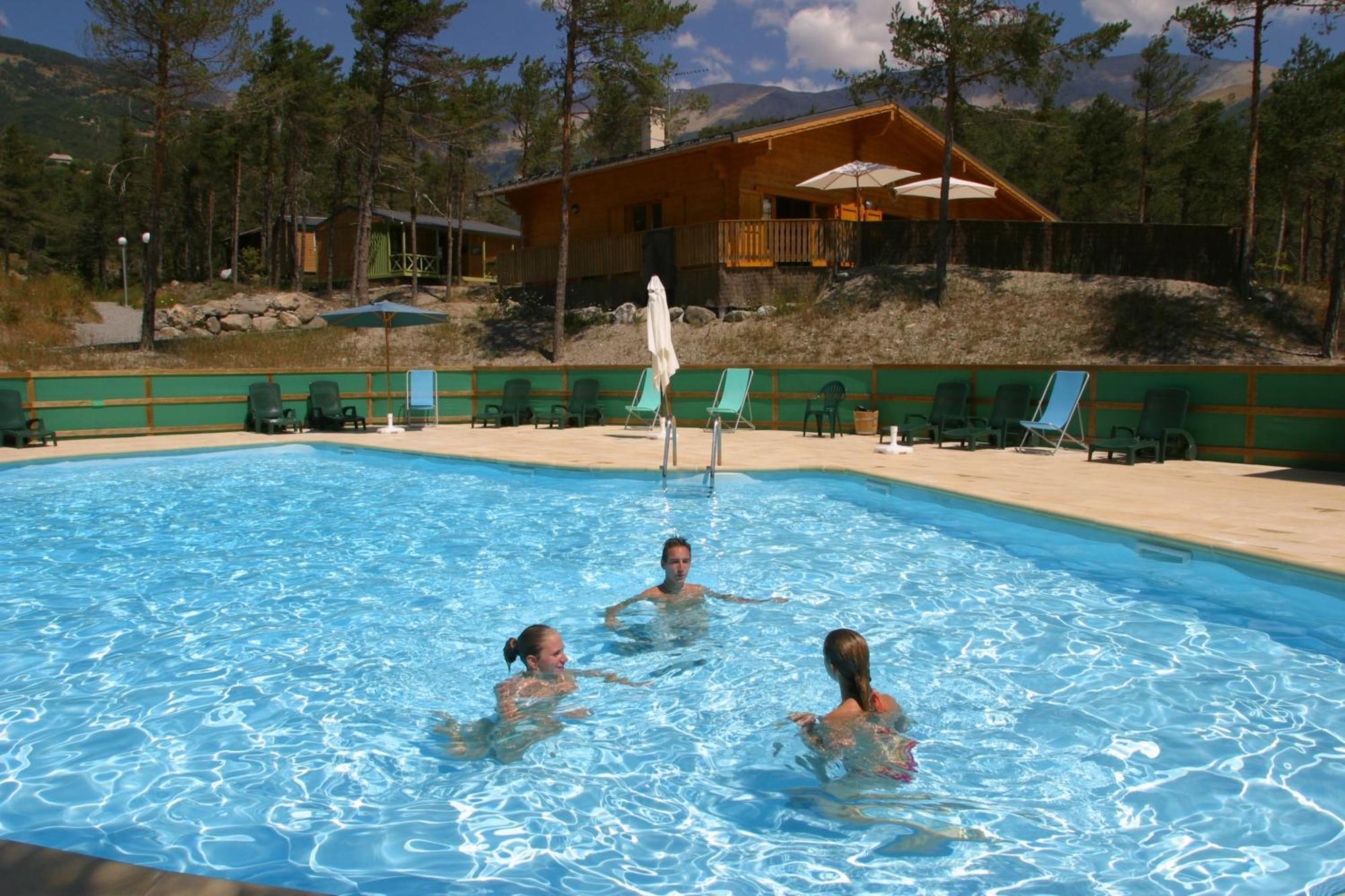 מלון ברסלונט Parc Residentiel De Loisir : Le Loup Blanc Du Riou מראה חיצוני תמונה