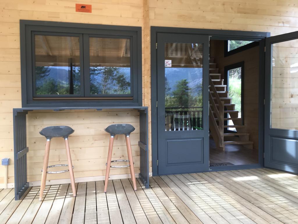 מלון ברסלונט Parc Residentiel De Loisir : Le Loup Blanc Du Riou מראה חיצוני תמונה