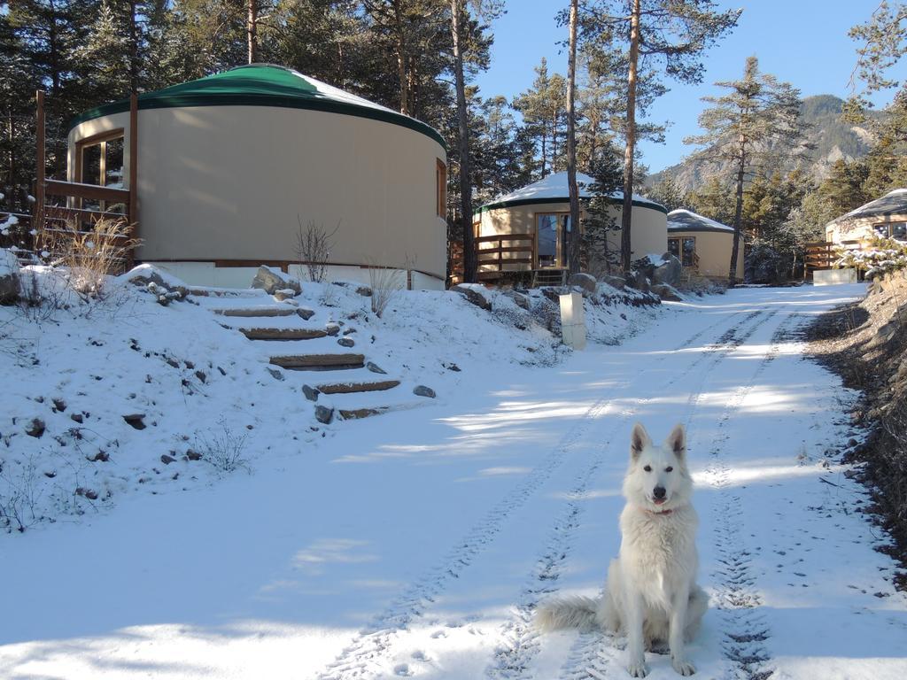 מלון ברסלונט Parc Residentiel De Loisir : Le Loup Blanc Du Riou מראה חיצוני תמונה